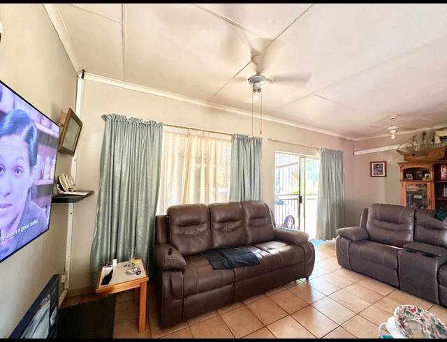 7 BEDROOM HOUSE FOR SALE IN BENDOR